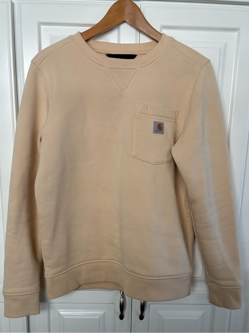 Carhartt Women’s Relaxed Fit Crewneck Sweatshirt in Creamy Light Yellow Size S